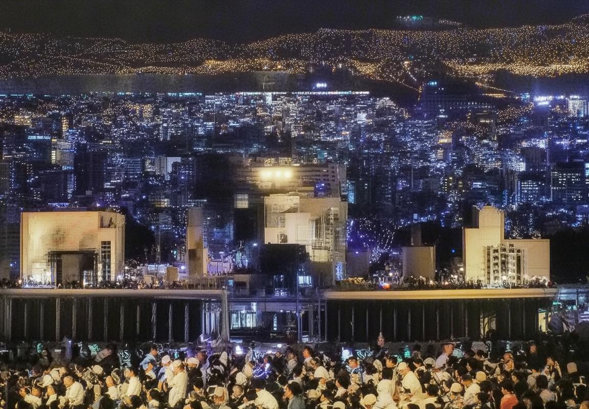 巴特vs叶阿拉：绿茵对决，战术转折背后的精彩瞬间(图3)