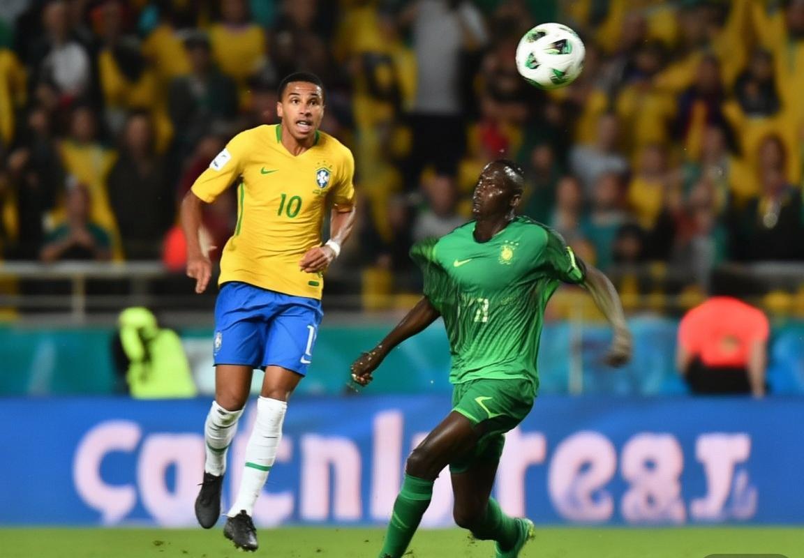 巴西VS塞内加尔友谊赛：球星闪耀经典瞬间回顾